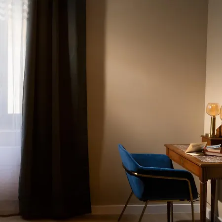 Lueur Des Annees Dorees Apartment